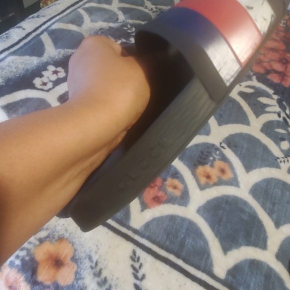 Gucci - Picture 3 of 9